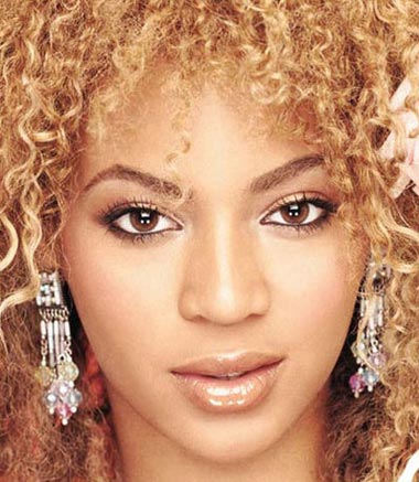 Beyonce se operó la nariz - antes