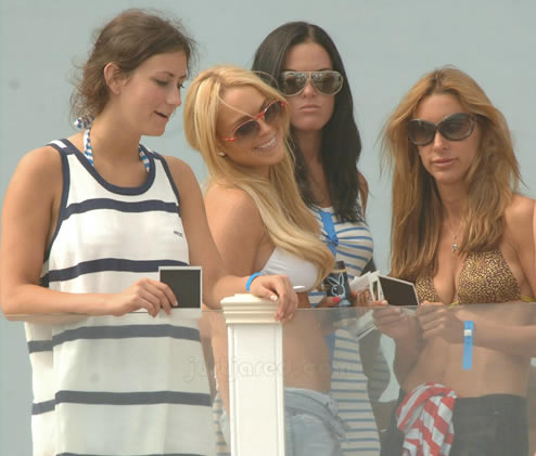 Lindsay Lohan fiesta de playa 2