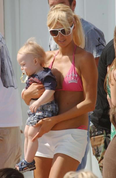 Paris Hilton colecciona bebés