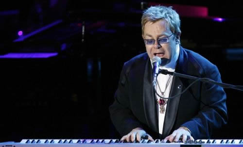 Elton John pornografía infantil