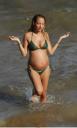 Nicole Richie embarazada y en bikini 5