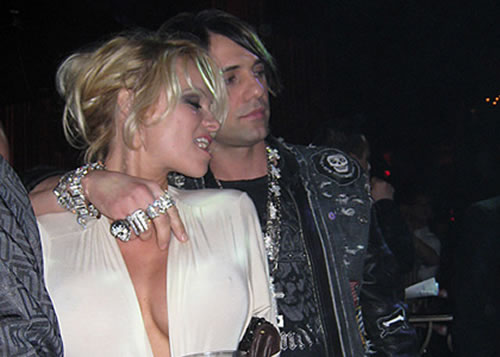 Criss Angel detrás del casi divorcio de Pamela Anderson