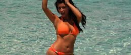 Kim Kardashian luce nueva figura en bikini