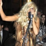 Lada Gaga vestido de cabello port
